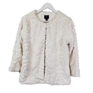 M Collection- white faux fur jacket size S e100-32